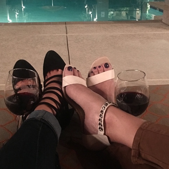 Meet your Posher, Cynthia - Picture 2 of 2